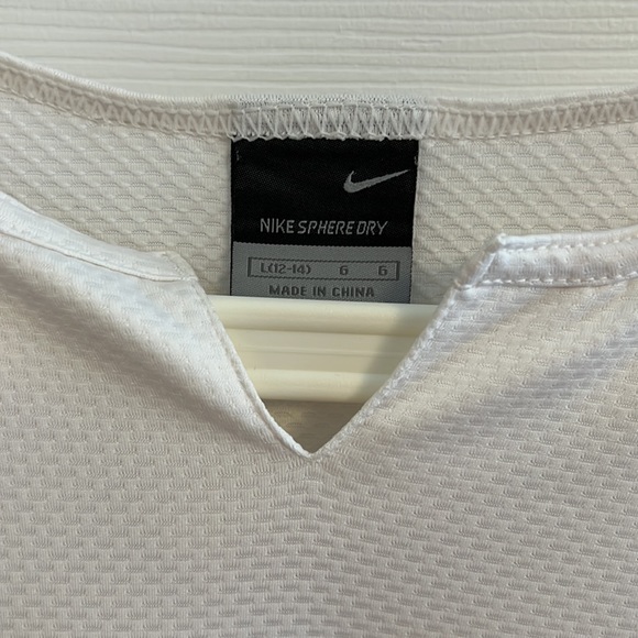 Nike SphereDry Workout Top - Picture 5 of 7